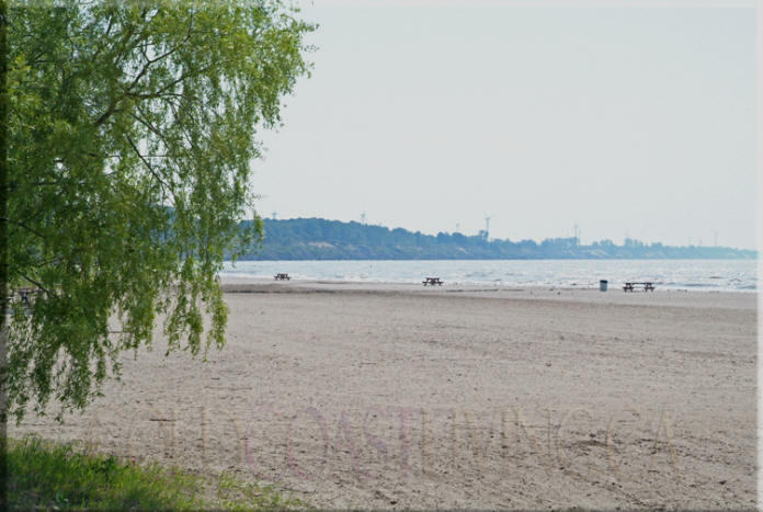 Photograph of Port Burwell Beach, near the Port Burwell Pier on Lake Erie, Ontario